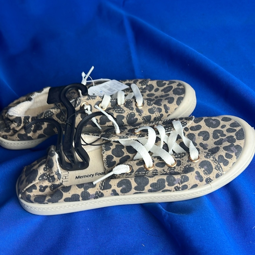 New leopard print slip-on shoes